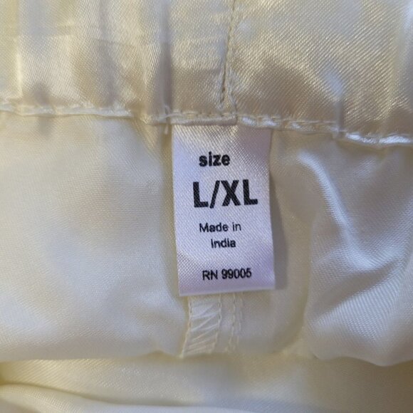 Ulta Size XL Intimates & Sleepwear 2 Piece Cream Satin Set Button Drawstring New - Picture 10 of 13